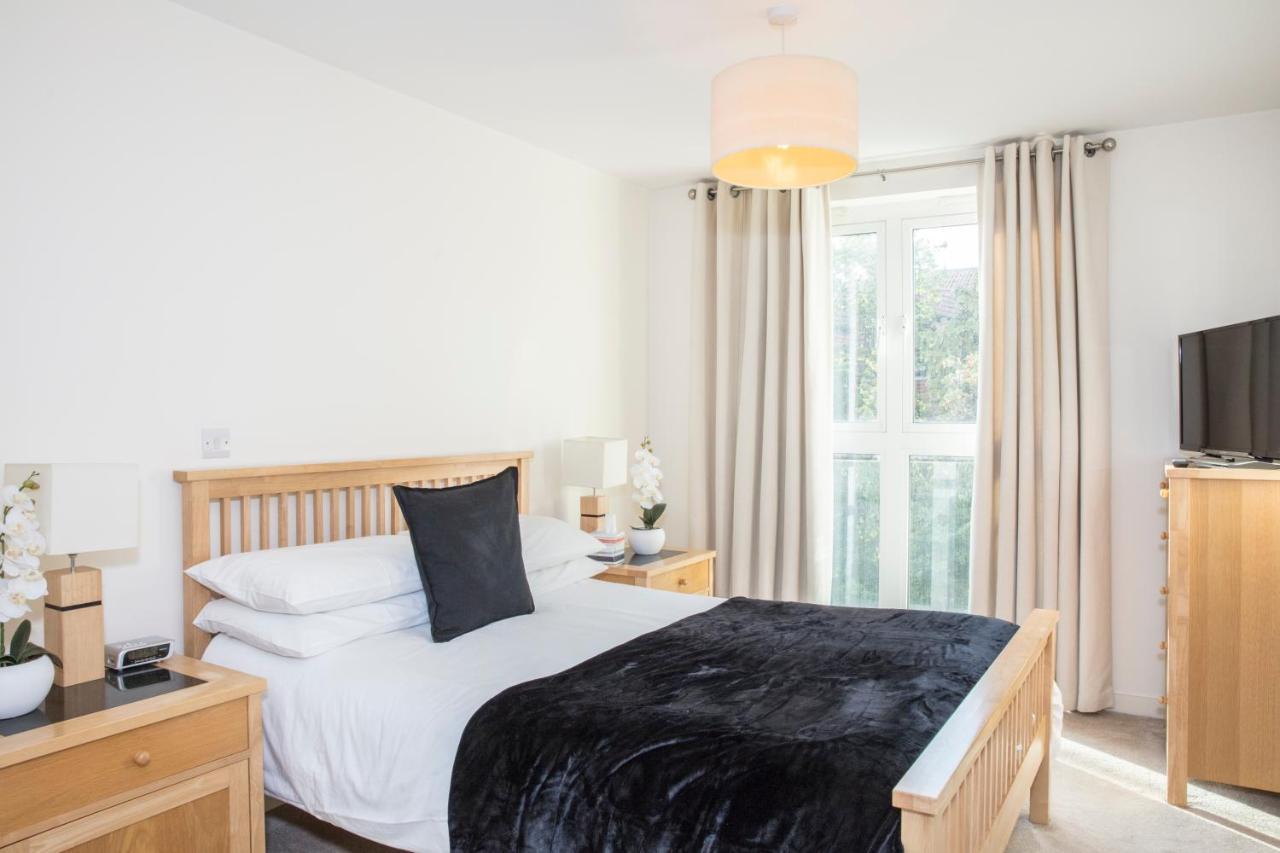 The Cedar Suite Woking Dış mekan fotoğraf