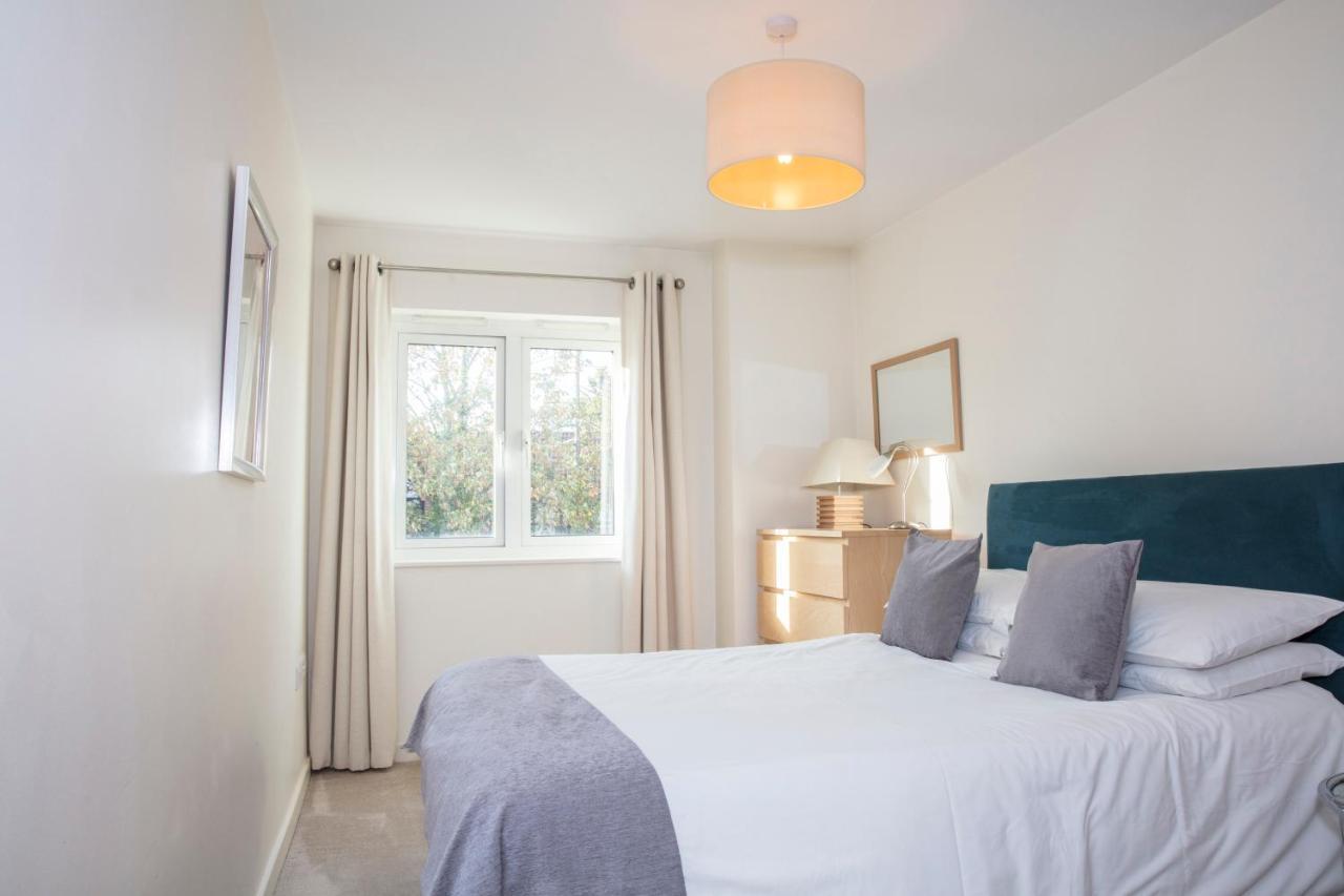 The Cedar Suite Woking Dış mekan fotoğraf